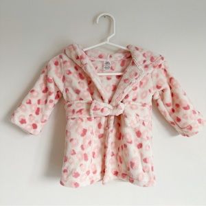 Baby Essentials Fuzzy White Pink Print Bathrobe Robe Baby Girls’ 0-9 months